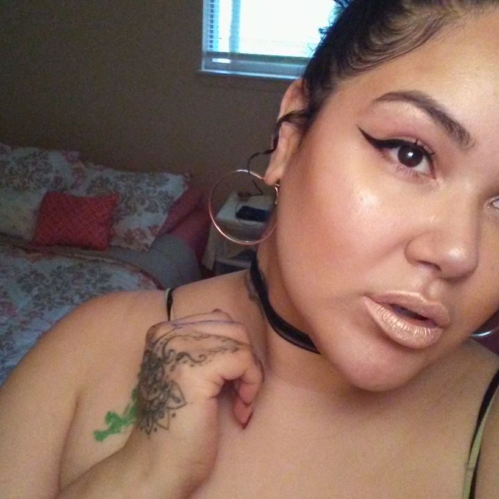 Meet your Posher, Alicia